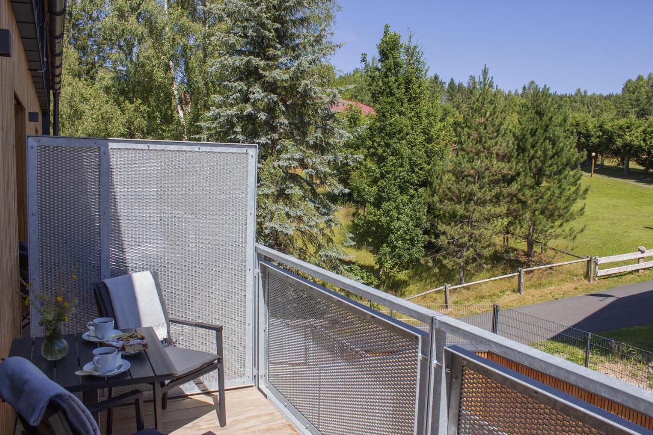 Enjoyharrachov - Atraktivni Klidny Klimatizovany Apartman 20 V Centru Harrachova S Parkovanim, Wifi-Wlan, Sat, Herni Konzoli, Ipad, Netflix Zdarma, Moznosti Dobijeni Auta, Vyhledem Do Zahrady A Na Romanticky Kostelik Ngoại thất bức ảnh