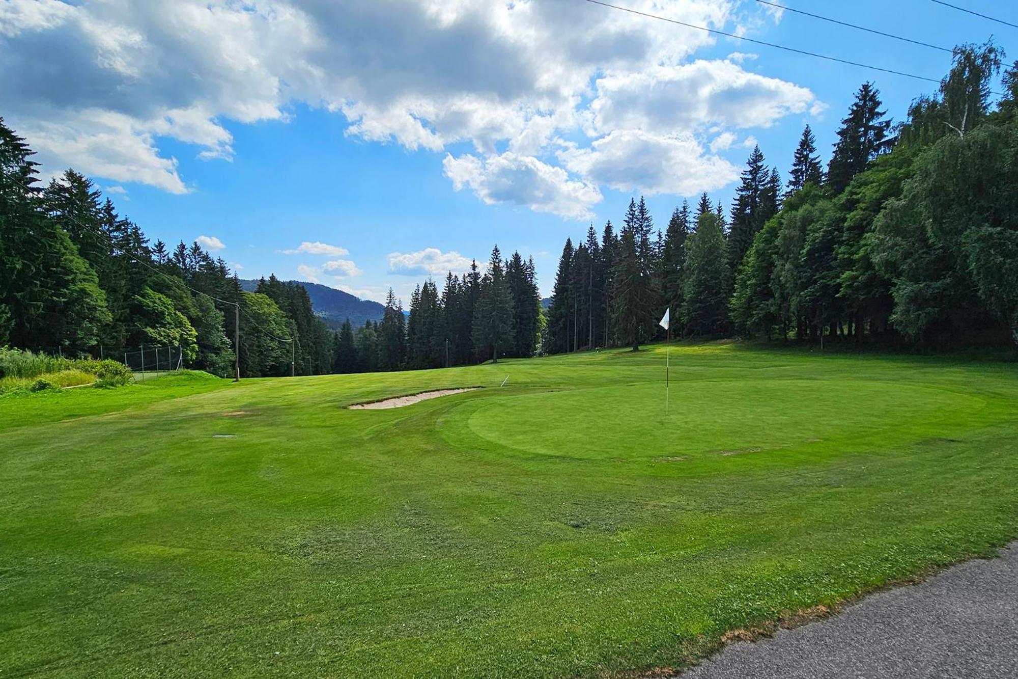 Enjoyharrachov - Atraktivni Klidny Klimatizovany Apartman 20 V Centru Harrachova S Parkovanim, Wifi-Wlan, Sat, Herni Konzoli, Ipad, Netflix Zdarma, Moznosti Dobijeni Auta, Vyhledem Do Zahrady A Na Romanticky Kostelik Ngoại thất bức ảnh