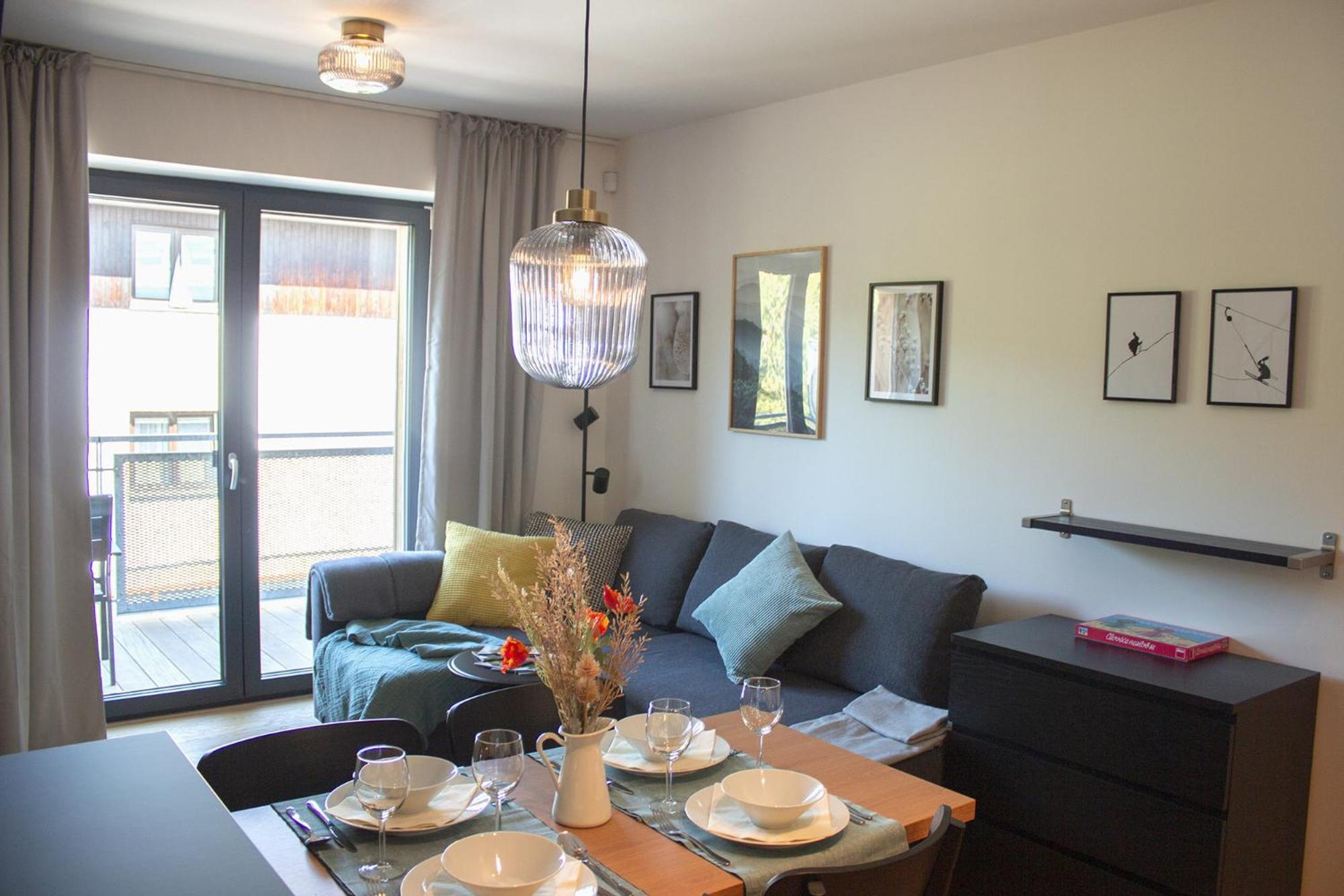 Enjoyharrachov - Atraktivni Klidny Klimatizovany Apartman 20 V Centru Harrachova S Parkovanim, Wifi-Wlan, Sat, Herni Konzoli, Ipad, Netflix Zdarma, Moznosti Dobijeni Auta, Vyhledem Do Zahrady A Na Romanticky Kostelik Ngoại thất bức ảnh